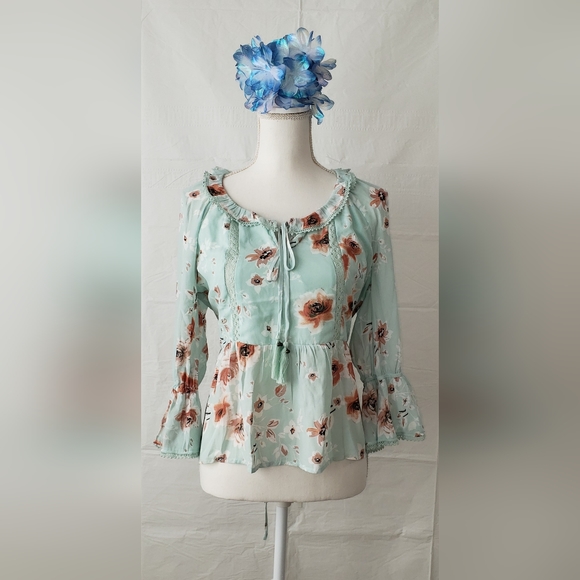 AMERICAN RAG 3/4 Sleeve Ruffle Neck Peplum Top - Picture 1 of 10